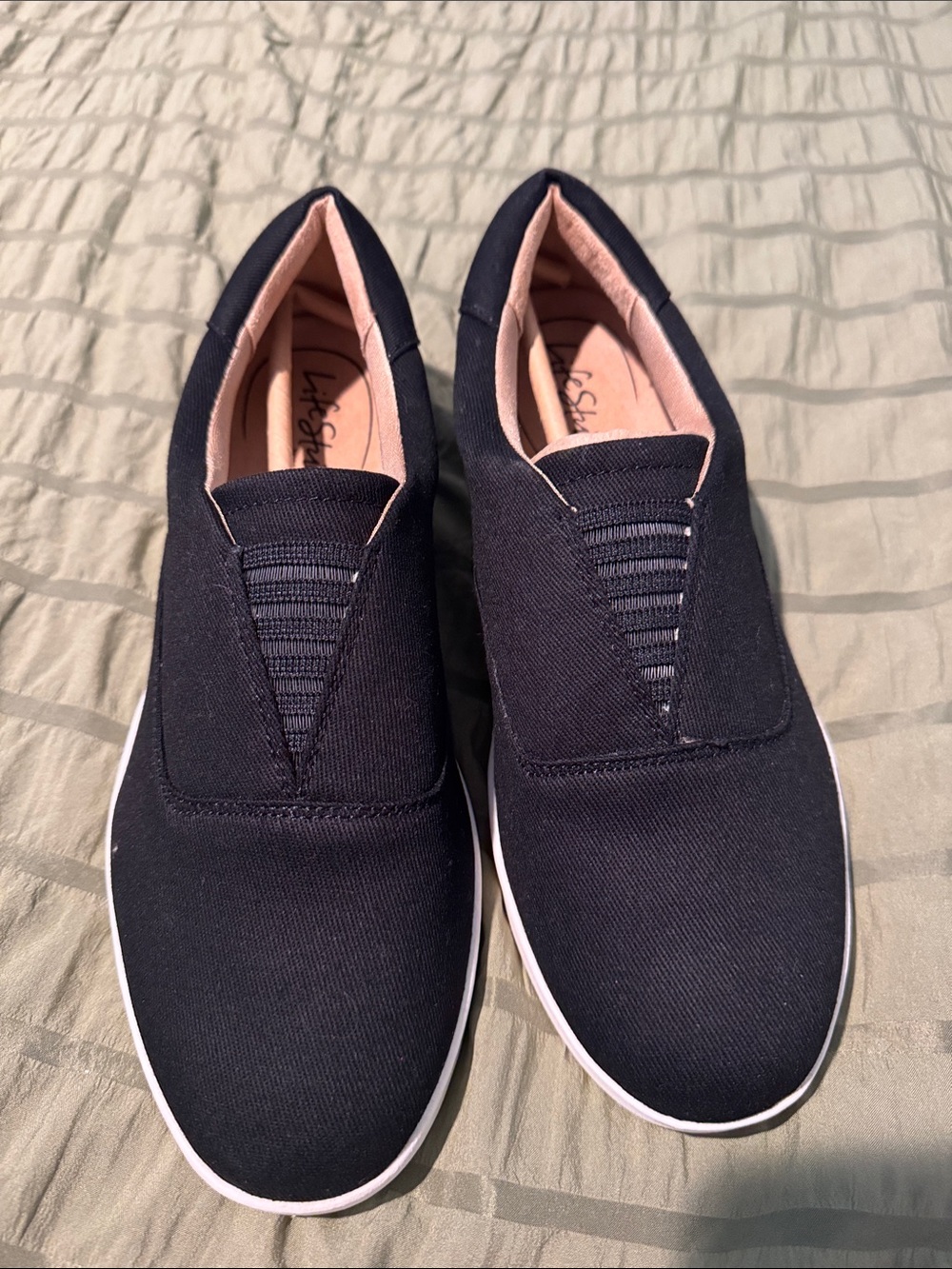 Life Stride Emily slip on shoes